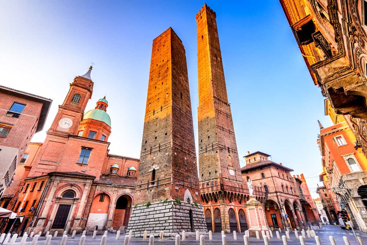 The best half-day walking tour in Bologna