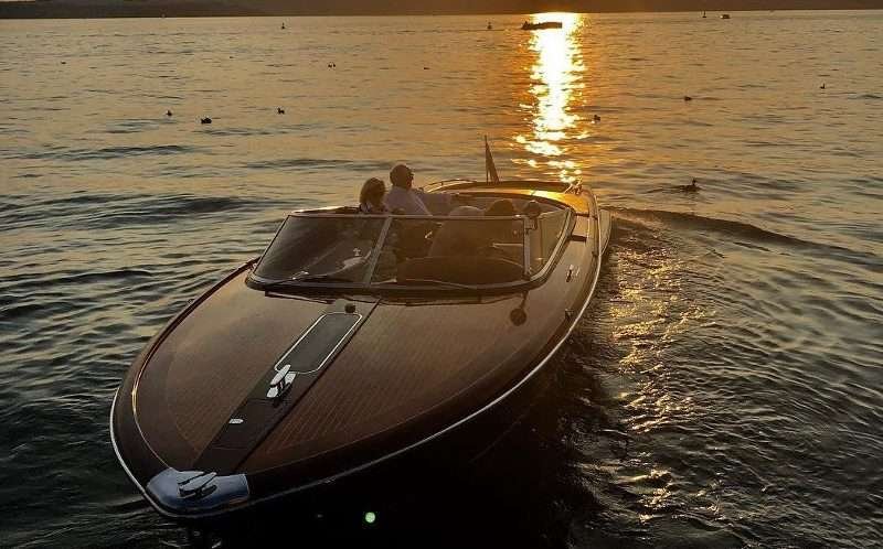 A luxury evening cruise on Lake Como by Riva boat