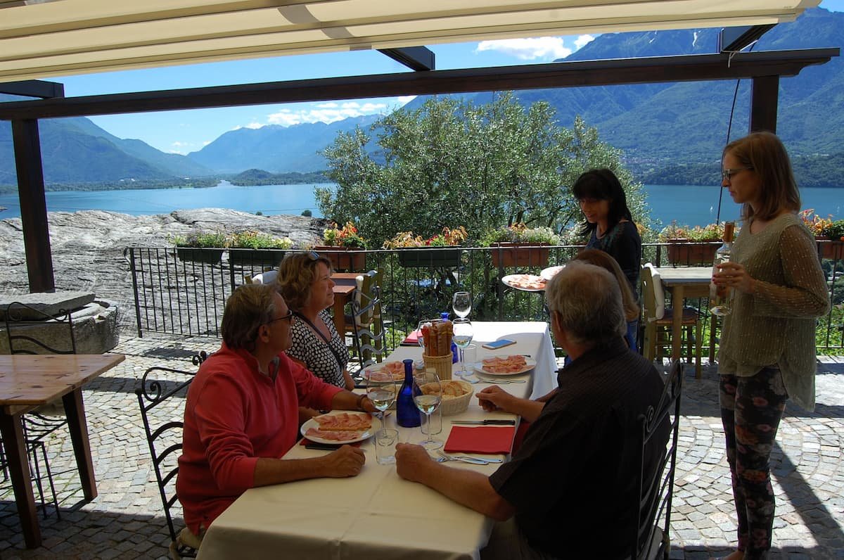 Exclusive sailboat and wine experience on Lake Como