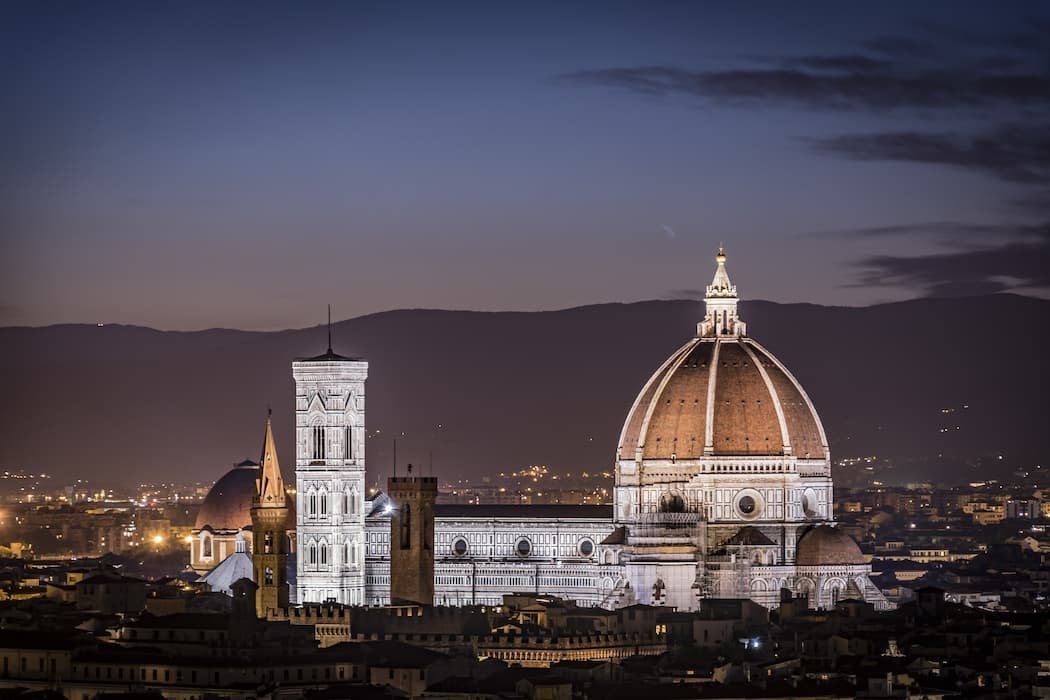 Florence by night: unveiling the city's dark secrets