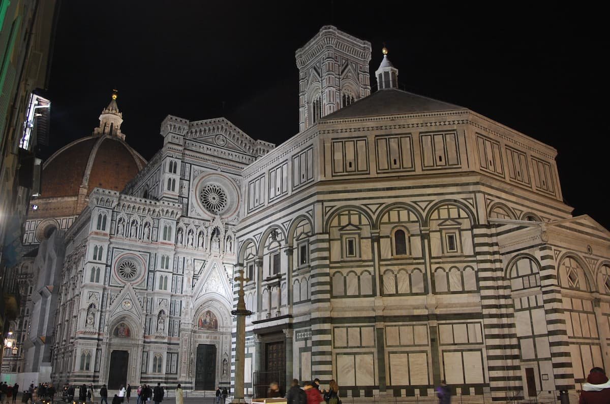 Florence by night: unveiling the city's dark secrets