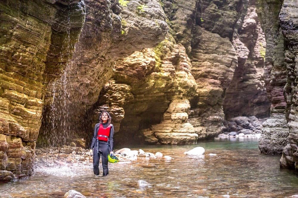 Wilderness in Tuscany: immersive river trekking