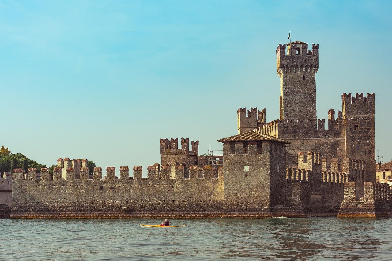 A Day in Sirmione: Art, Archaeology and Lakeside Beauty
