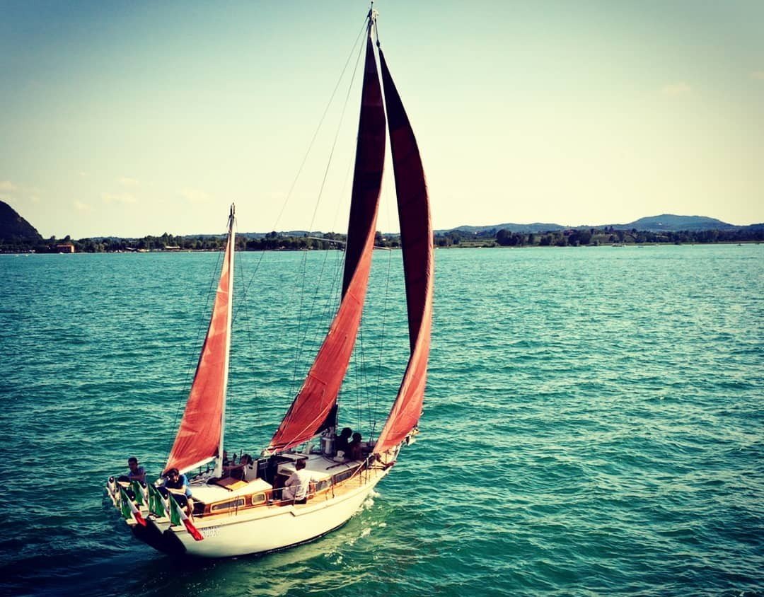 Lake Iseo, Sailing and Wine at Sunset
