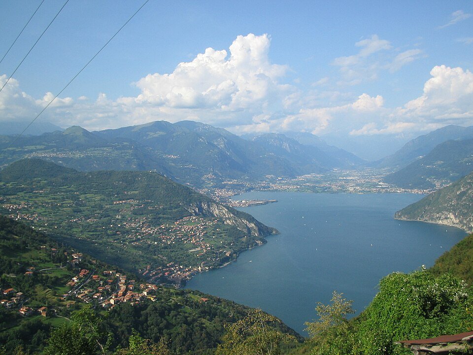 Lake Iseo Private Cruise with Picnic and Island Views - From Milan