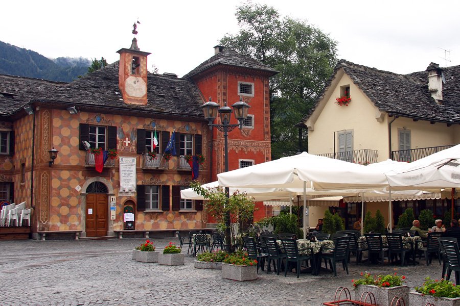 Vigezzina Panoramic Train & Locarno Day Tour from Lake Maggiore
