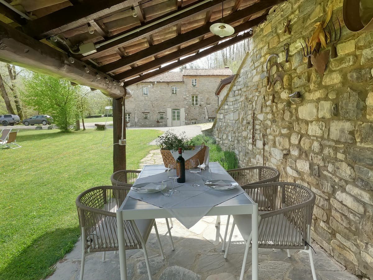 Parma Apennines: from an ancient watermill to a medieval fortress