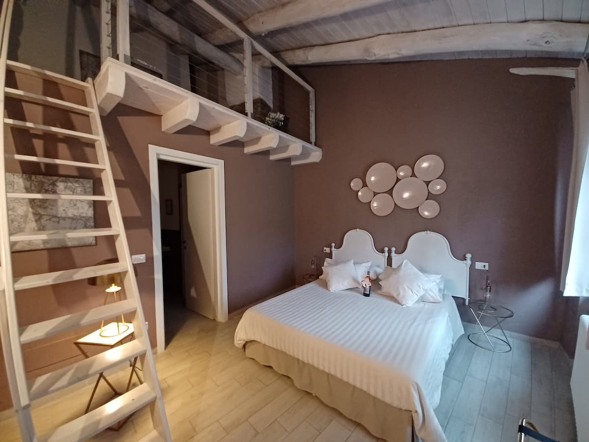 Exclusive overnight spa and dinner in a small Emilian village