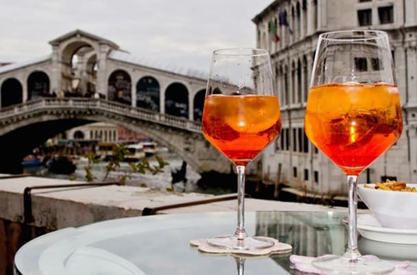 Cheers! Cicchetti school in Venice